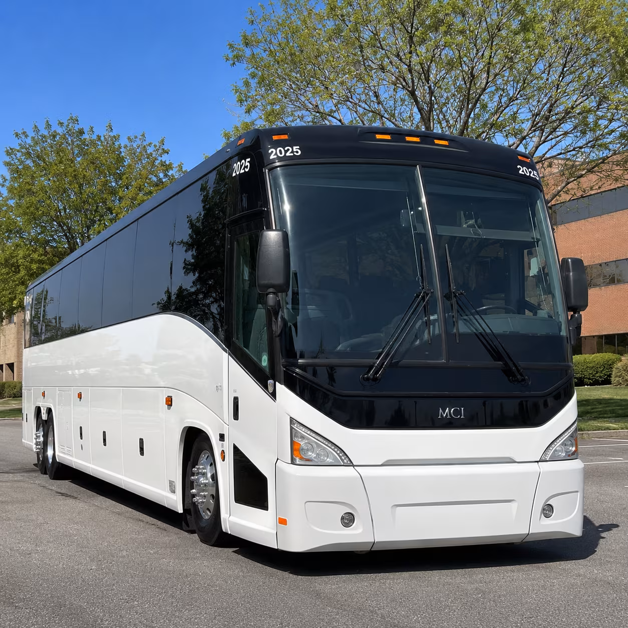 pompano beach short and long distance charter bus rentals for pompano beach teams and fans