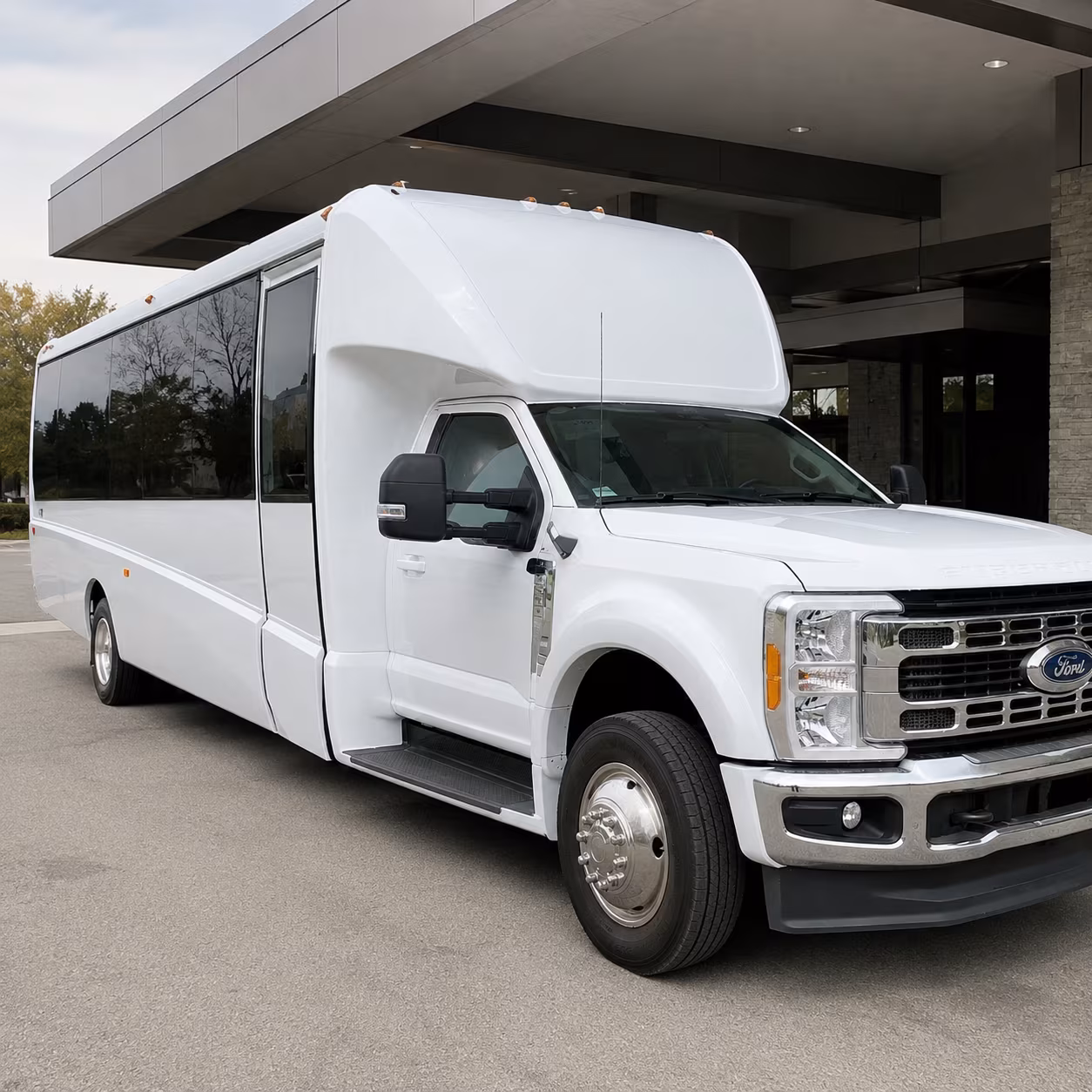 shuttle guests between downtown hotels and palm beach island venues