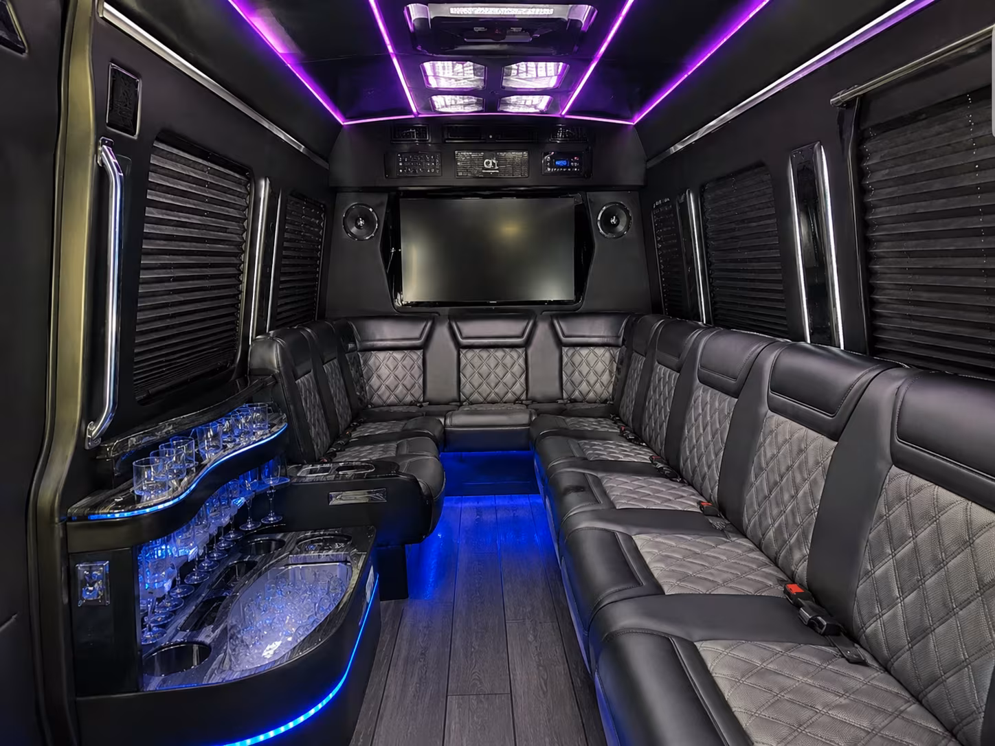 we help you compare buses for church retreats picnics and outdoor ministry events