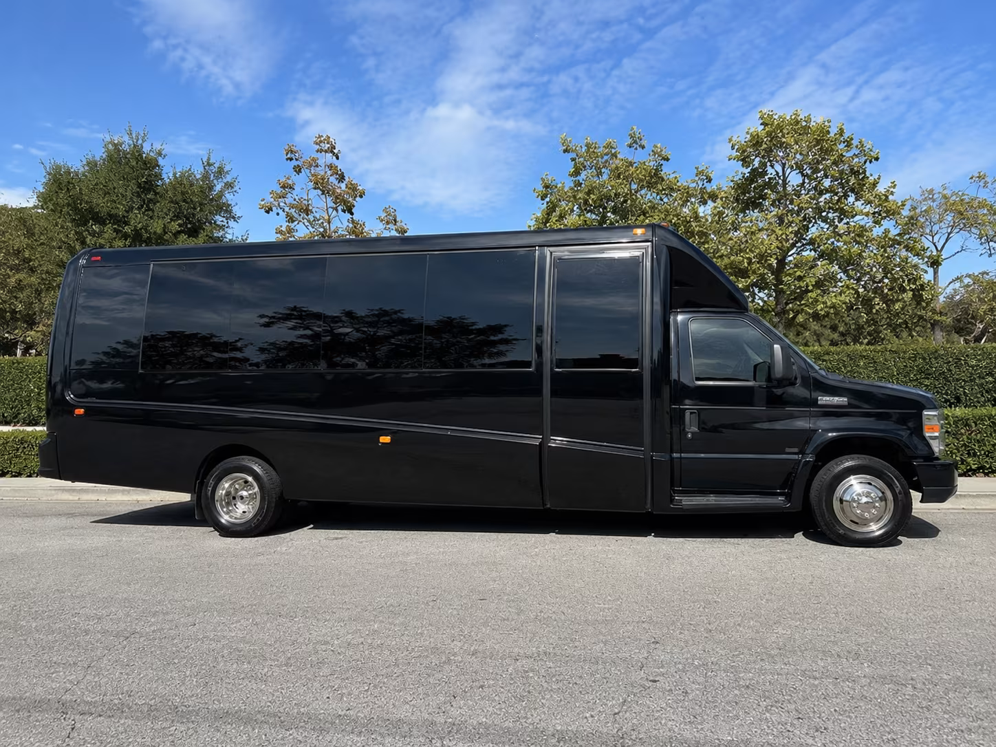 westpalmbeachcharterbuscompany com connects you to prom homecoming and school event transportation in west palm beach